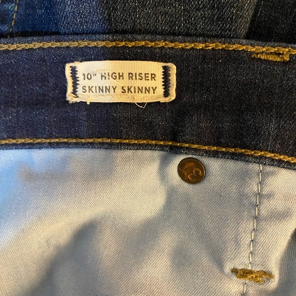 Madewell 10” High Riser skinny skinny dark wash - Picture 3 of 6